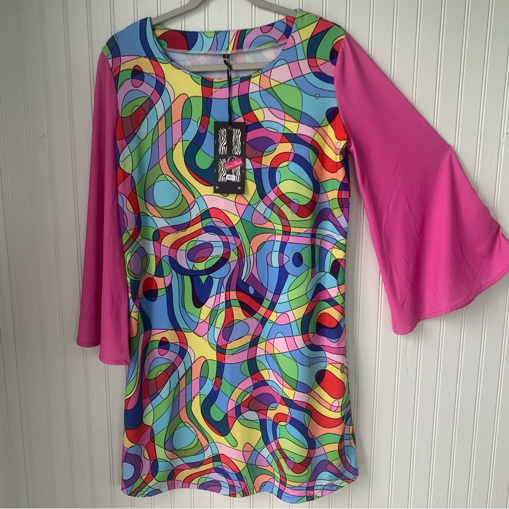 Erma’ Closet (S) Colorful Geometric Dress with Pink Belled Sleeves